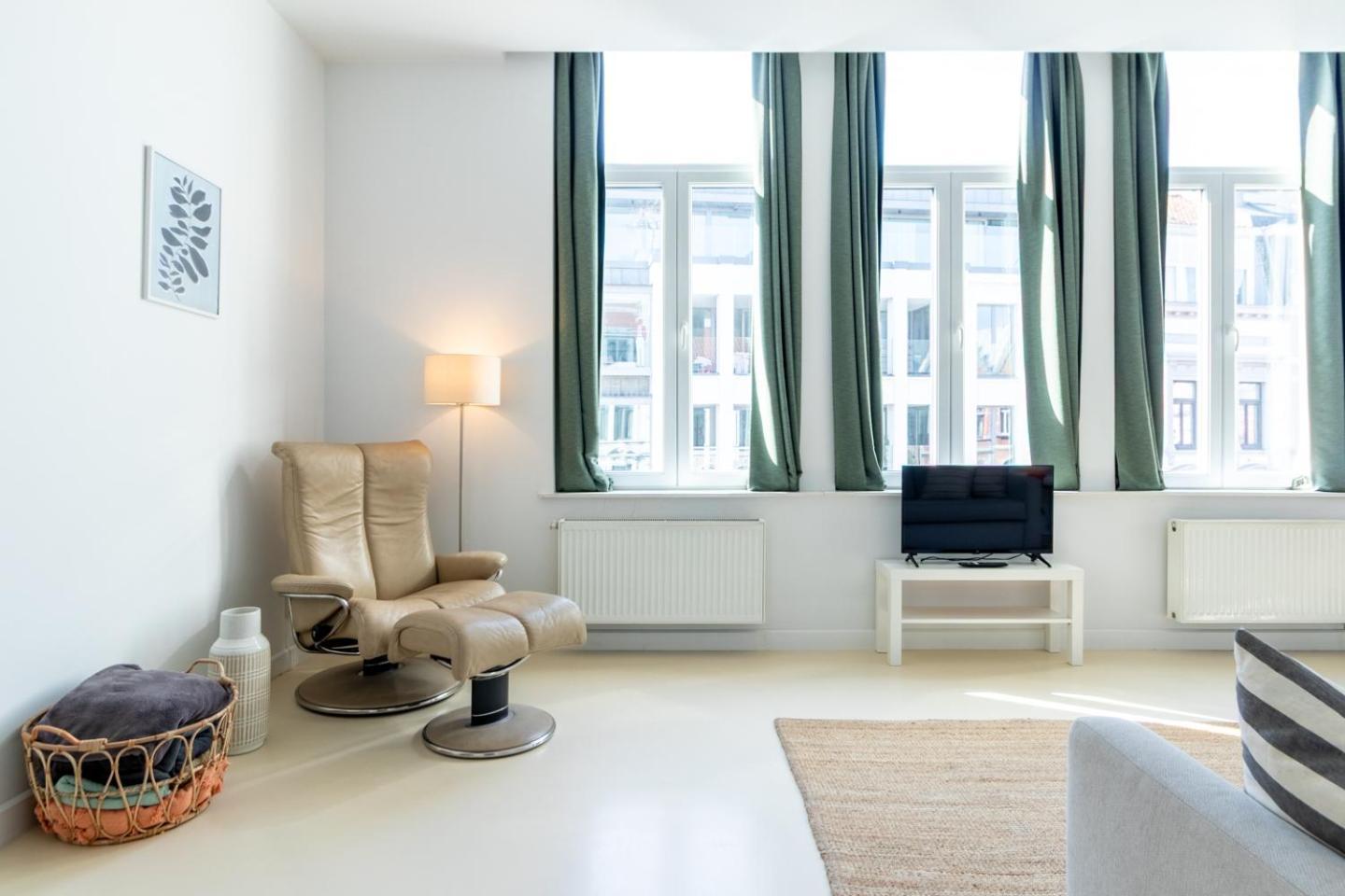 Bright, Spacious Apartments & Perfectly Located In The Heart Of Ghent Gante Exterior foto